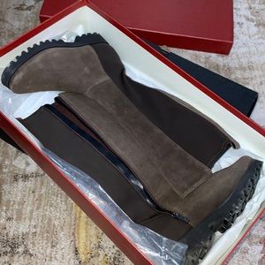 Donald pliner knee high boots dark brown suede/elastic size 8